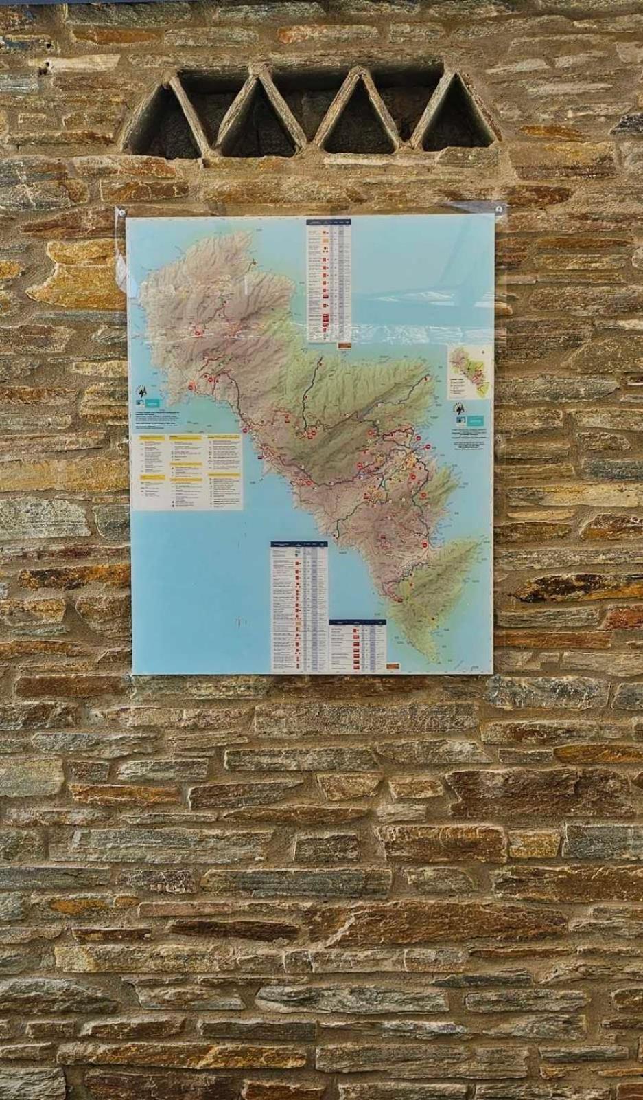 Ándros圣路易斯旅馆公寓式酒店 外观 照片
